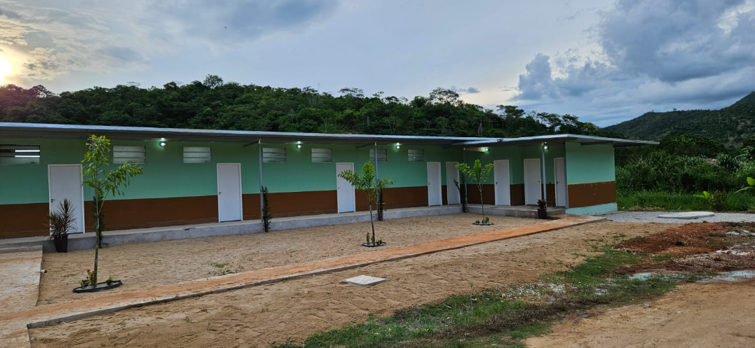 CONSTRUÇÃO DE ESCOLA MODULAR NA ALDEIA FLORESTA